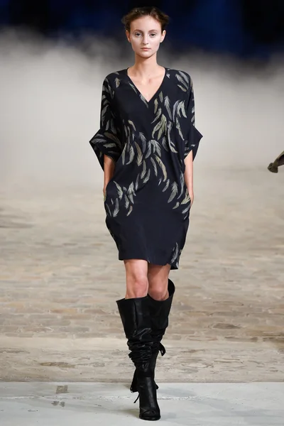 Look 9